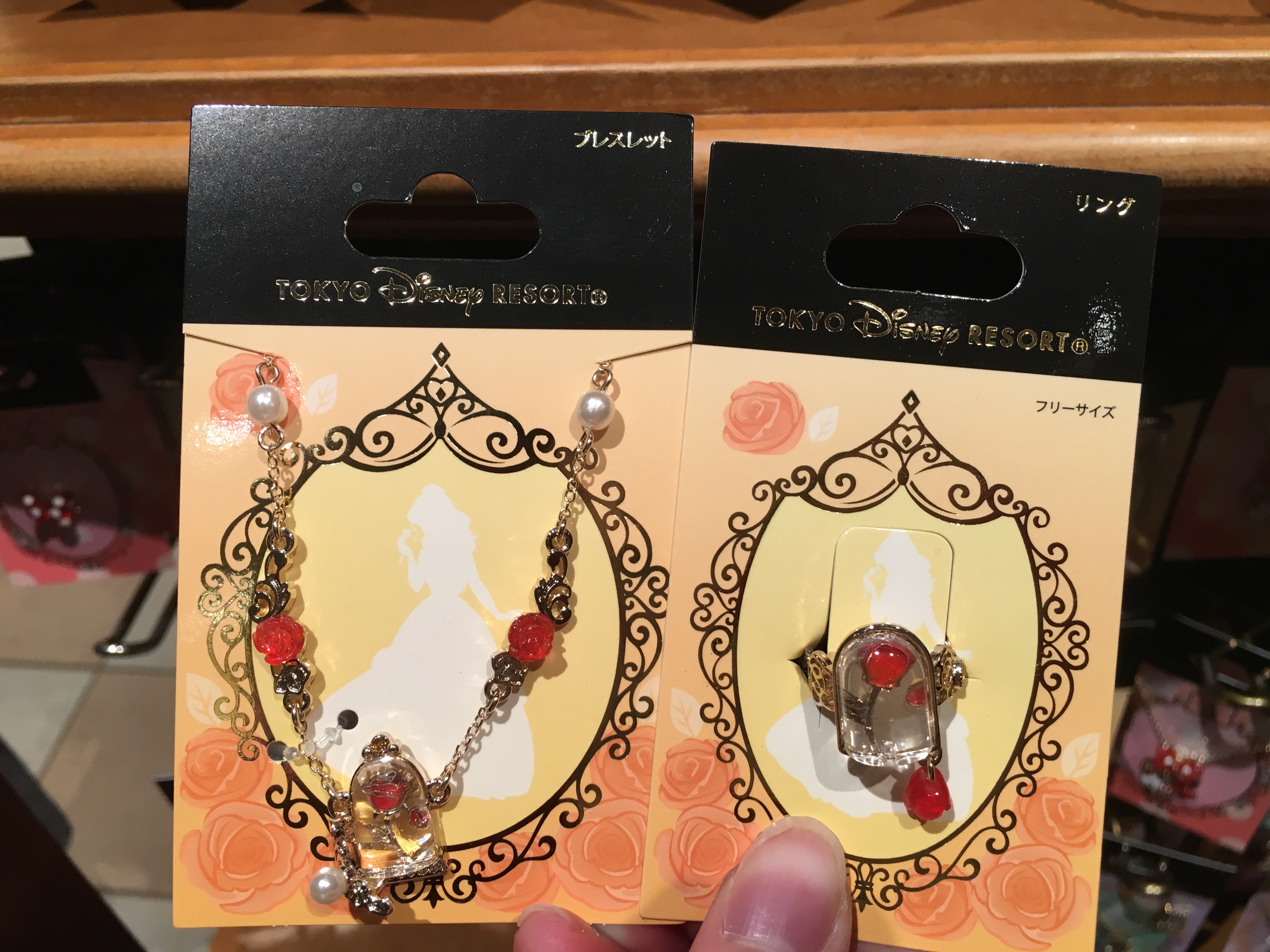 美女と野獣のヒロインのベルのグッズが買えるお店を紹介 にわとりぃブログ